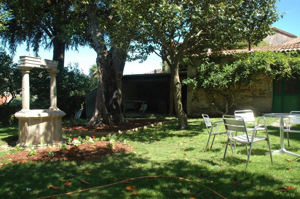 Albergue Roots & Boots Saint-Jacques-de-Compostelle Extérieur photo