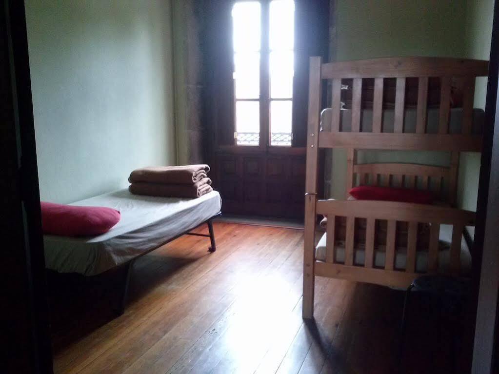 Albergue Roots & Boots Saint-Jacques-de-Compostelle Extérieur photo